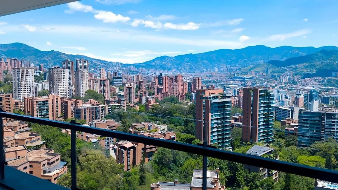 Apartamento De Lujo Con Vista Panoramica En Medellín Kolombiya