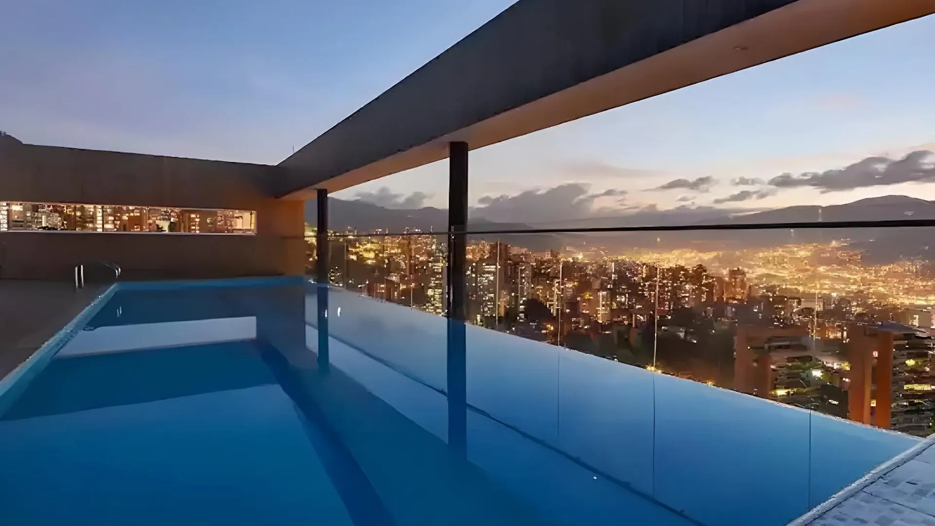 Daire Apartamento De Lujo Con Vista Panoramica En Medellín