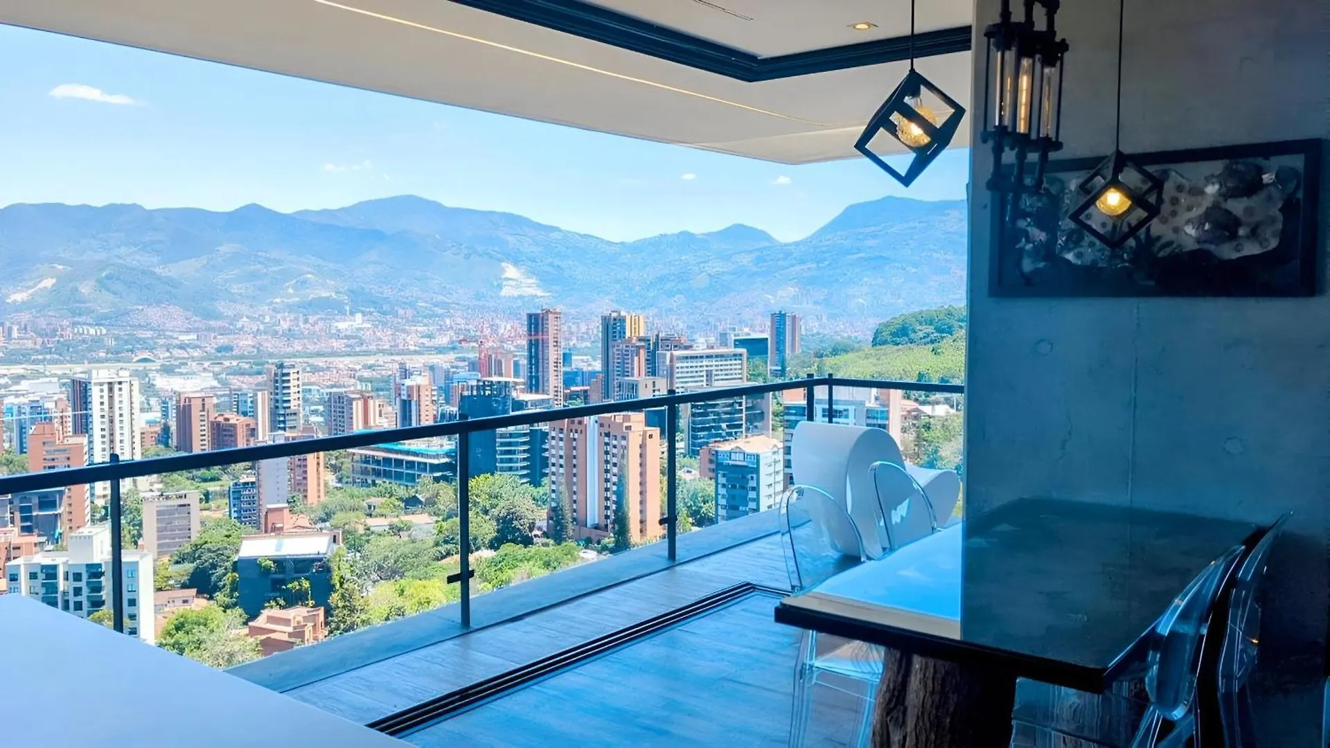 Apartamento De Lujo Con Vista Panoramica En Medellín 0*,