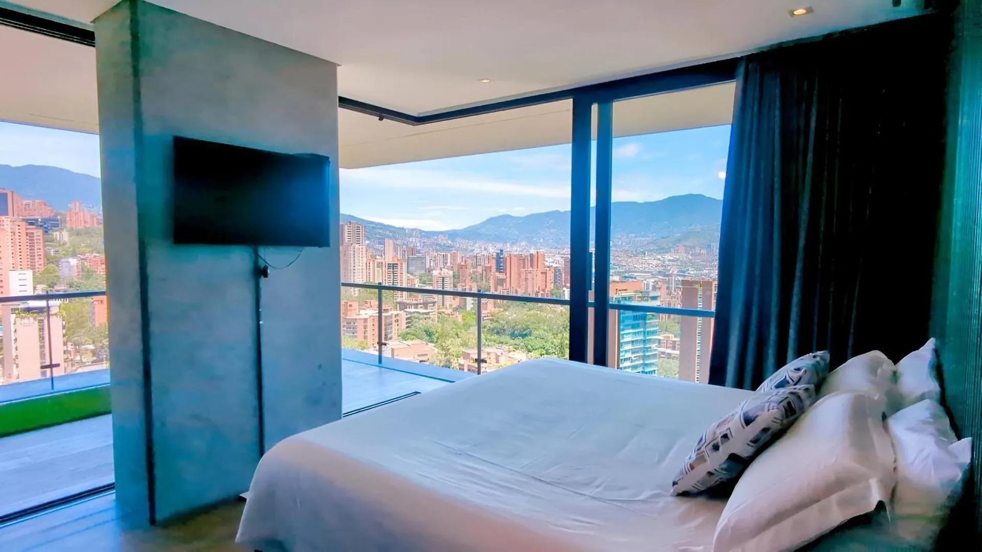 Apartamento De Lujo Con Vista Panoramica En Medellín